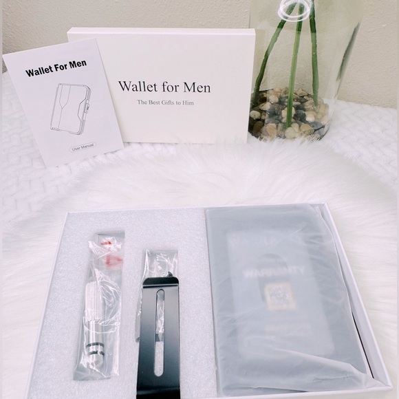 Men’s Slim Bifold Money Clip Wallet - Picture 3 of 6